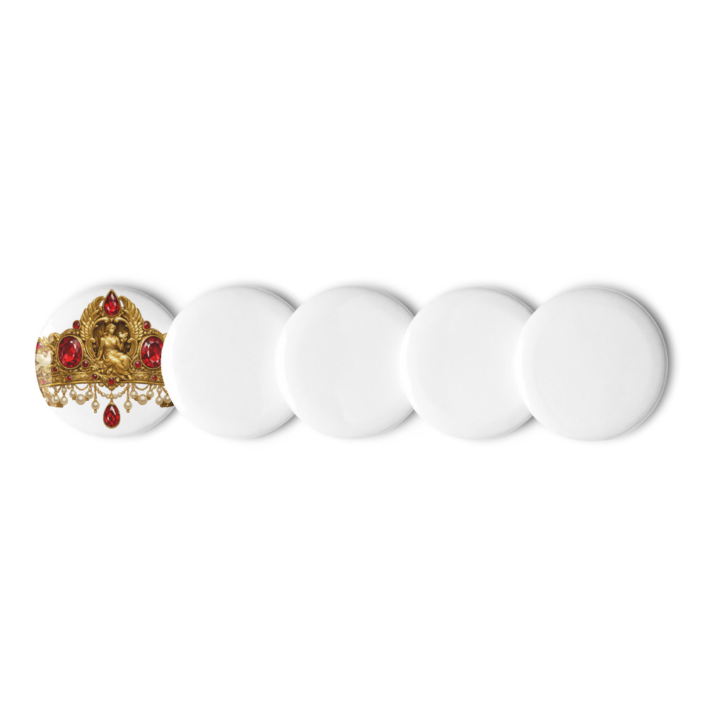 Helénē Seal Enamel Pin